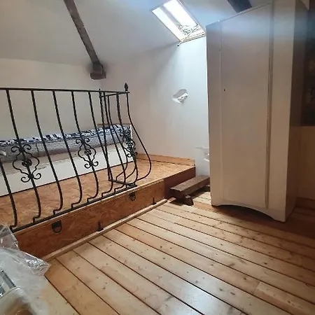 Chateau Mano Country house