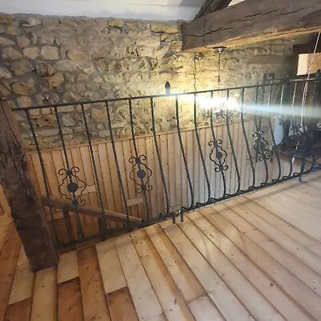 Chateau Mano *