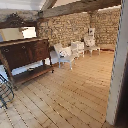Chateau Mano Country house