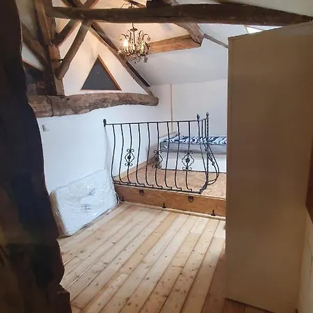 Chateau Mano Country house