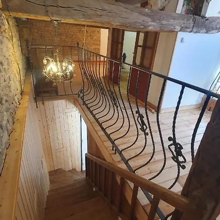 Chateau Mano * Maire-l'Evescault